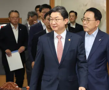 [생산적 금융 대전환] 보험·은행 자본규제 손질… ‘생산적 금융’에 최대 98조 공급