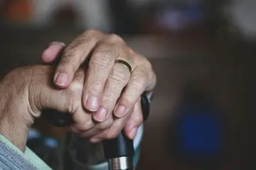 치매머니 증가, "보험·은행 역할 재편 시급"